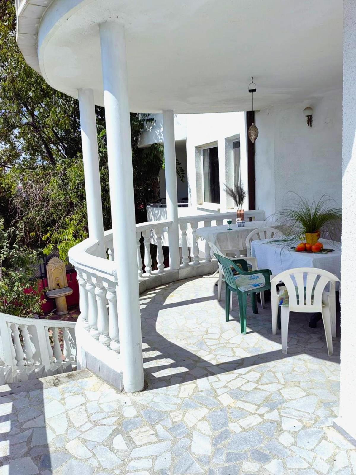 Guest House Blago Varna Esterno foto