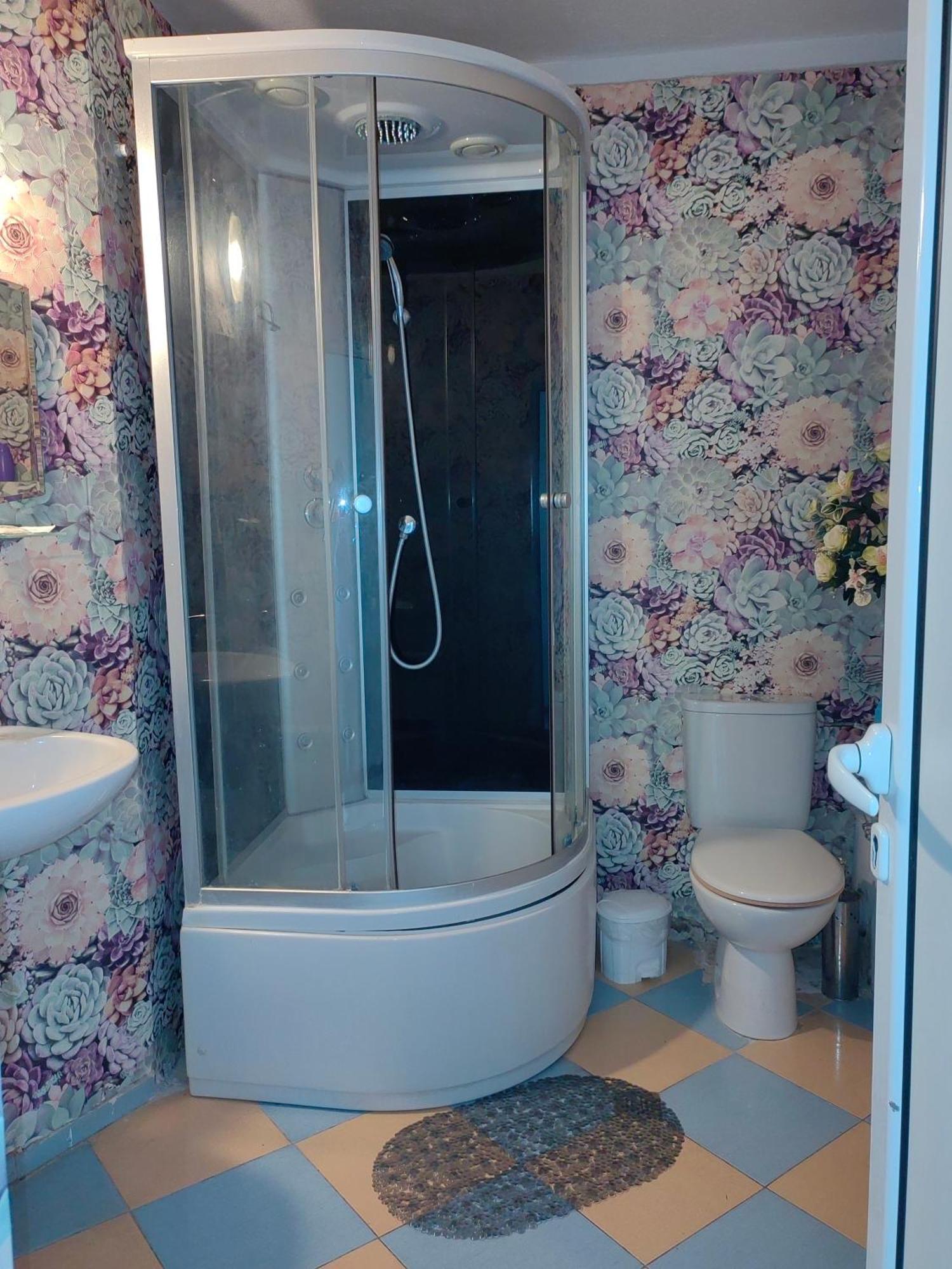 Guest House Blago Varna Esterno foto
